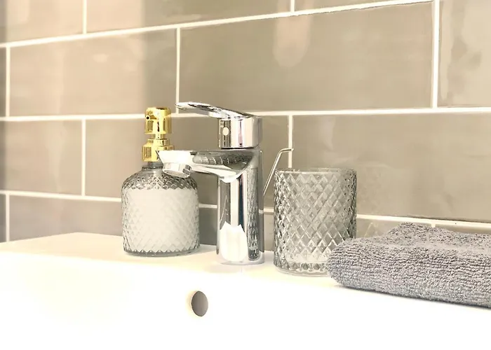 Luxury, Bright With Parking And Balcony In Center Apartmán