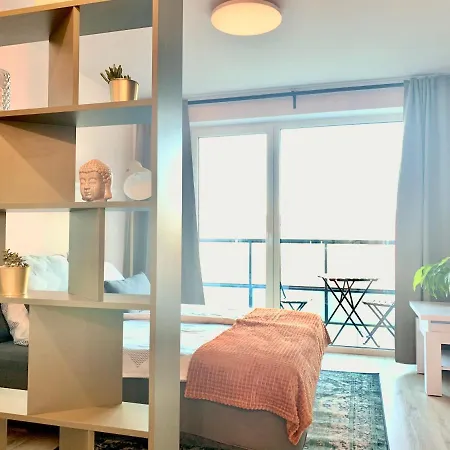 Lägenhet Luxury, Bright With Parking And Balcony In Center *